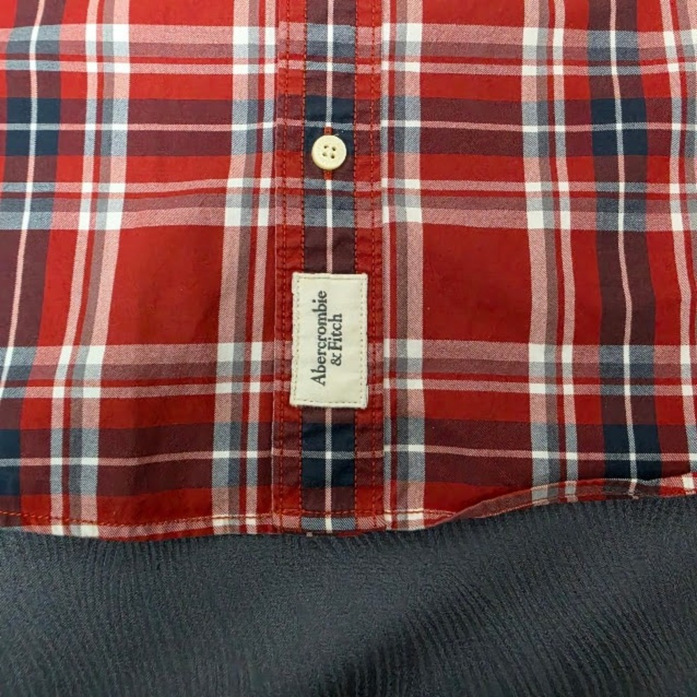 Abercombie and Fitch Mens Large Red Black Plaid Button Up Long Sleeve Muscle Fit - Picture 3 of 6